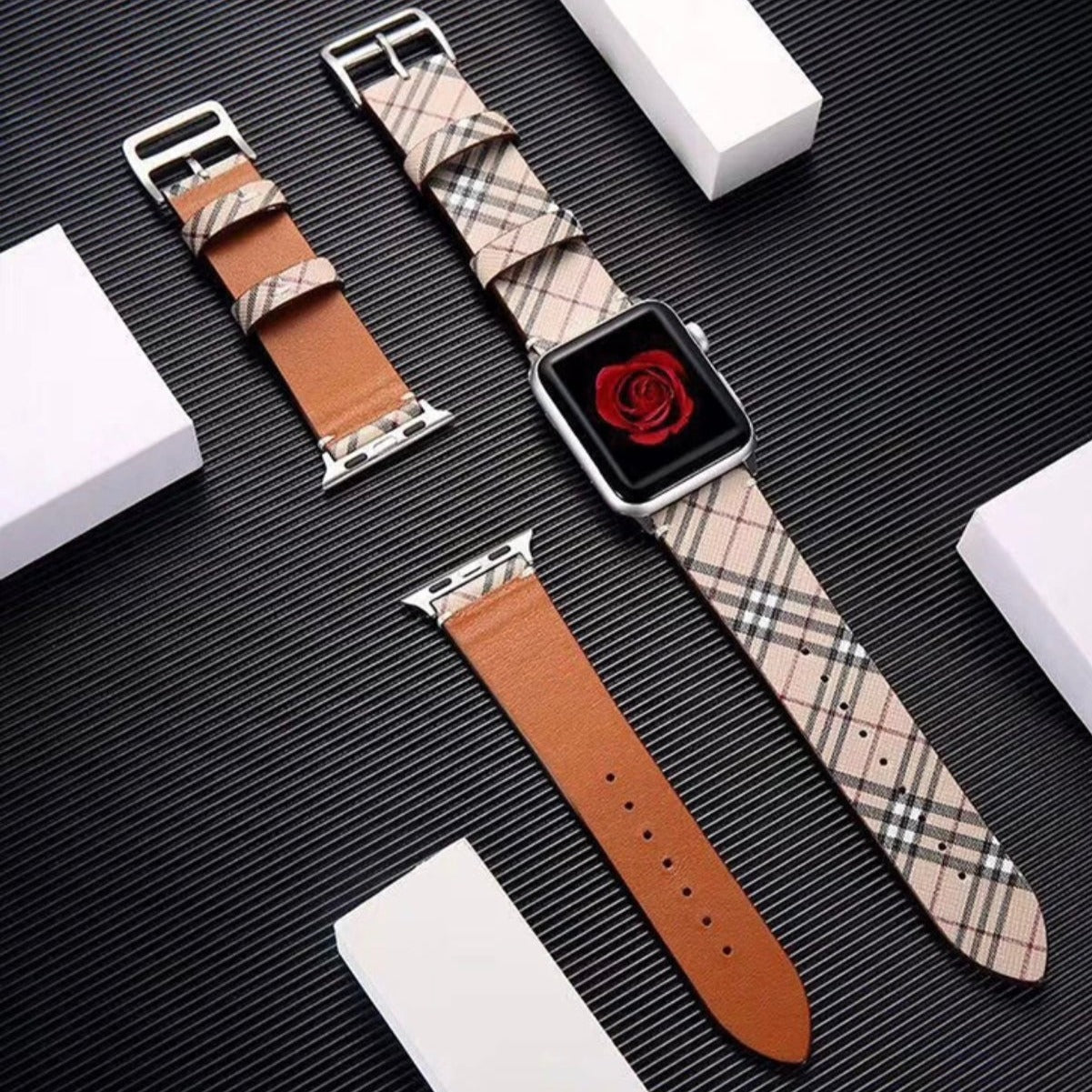 Luxury Genuine Leather Apple Watch Band Compatible with Iwatch series Series 8 7 6 5 4 3 2 1 SE Ultra 38mm 40mm 41mm 42mm 44mm 45mm 49mm